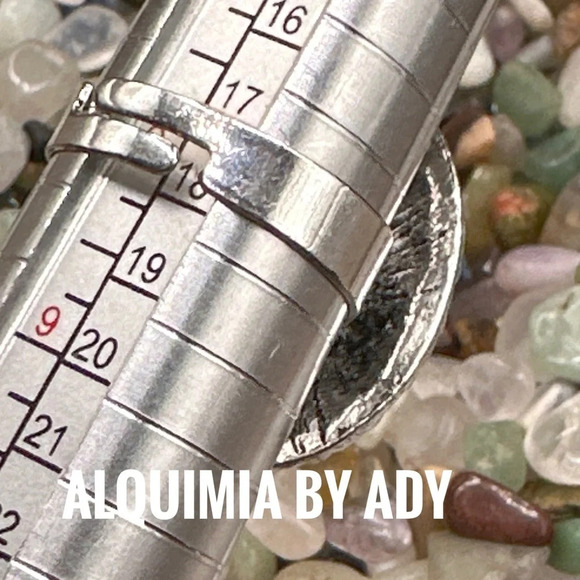 Sunstone adjustable Victorian silver ring - Picture 3 of 7